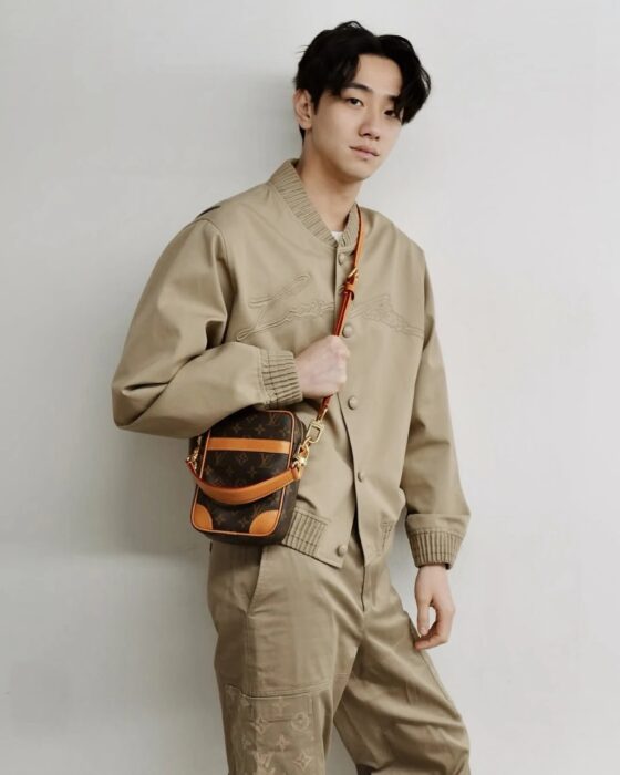 루이비통 자수 봄버 자켓 카키 레플리카 미러급 SA급 S급 고퀄리티 하이엔드 최상급 의류 [남성여성공용] 14