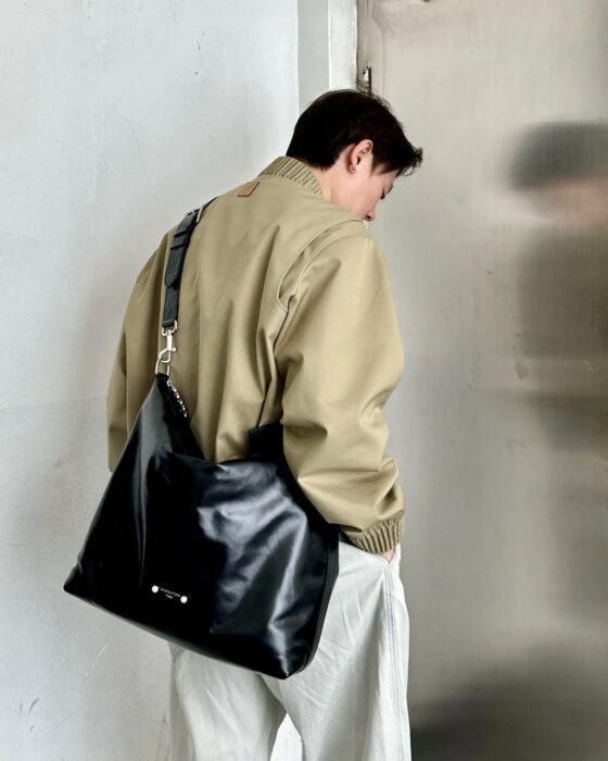 루이비통 자수 봄버 자켓 카키 레플리카 미러급 SA급 S급 고퀄리티 하이엔드 최상급 의류 [남성여성공용] 20