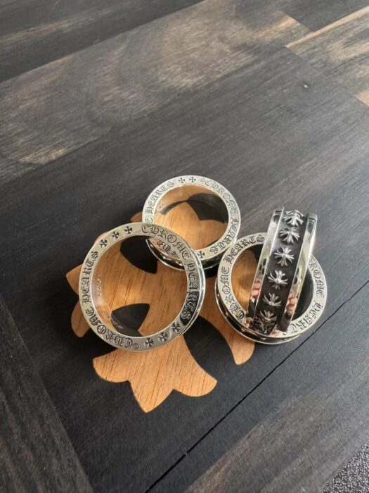 크롬하츠 Miniplus 반지 레플리카 미러급 SA급 S급 고퀄리티 최상급 하이엔드 악세사리 [남성여성공용]