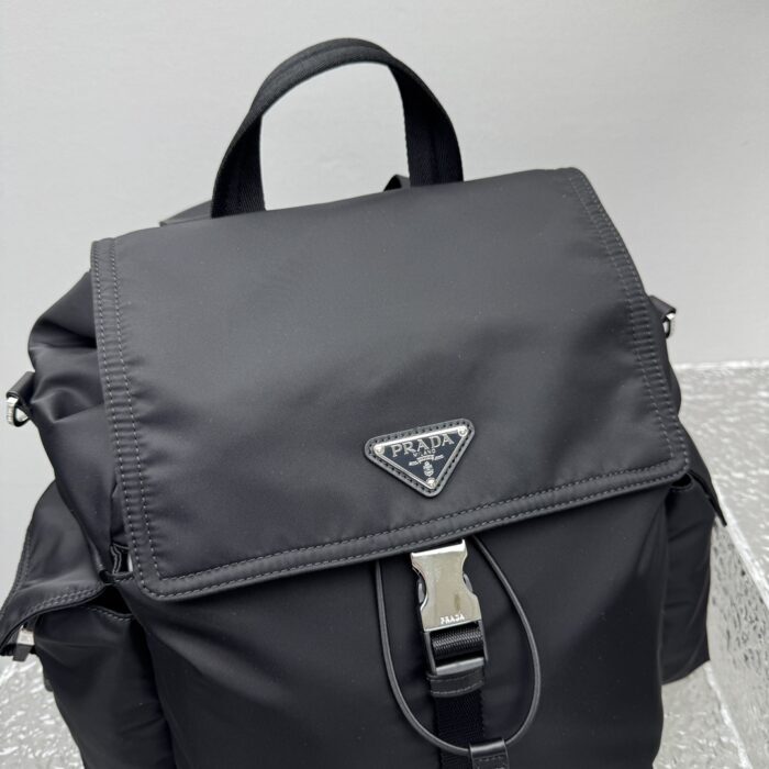 프라다 익스플로어 리나일론 백팩 블랙 레플리카 미러급 SA급 S급 고퀄리티 최상급 하이엔드 가방 [남성여성공용] 10