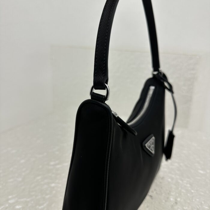 프라다 리에디션 리나일론 호보백 블랙 레플리카 미러급 SA급 S급 고퀄리티 최상급 하이엔드 가방 [여성] 9
