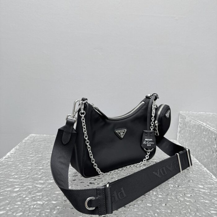 프라다 리에디션 2005 리나일론 앤 사피아노 레더 백 참 블랙 레플리카 미러급 SA급 S급 고퀄리티 최상급 하이엔드 가방 [남성여성공용] 8