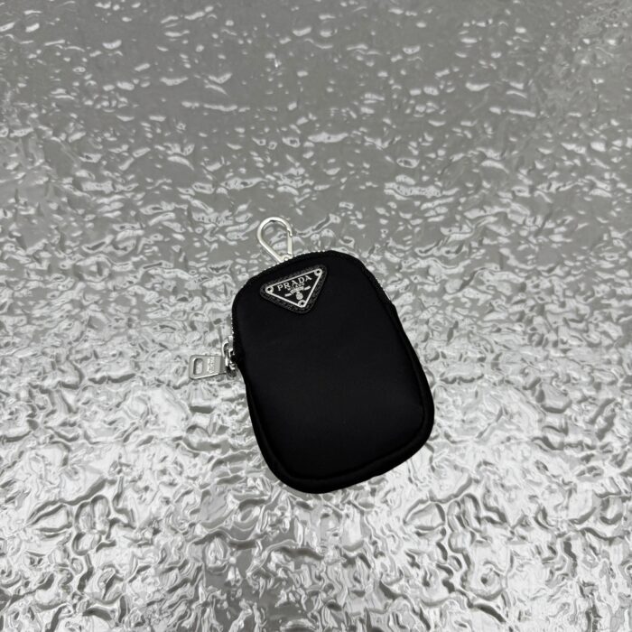 프라다 리에디션 2005 리나일론 앤 사피아노 레더 백 참 블랙 레플리카 미러급 SA급 S급 고퀄리티 최상급 하이엔드 가방 [남성여성공용] 13