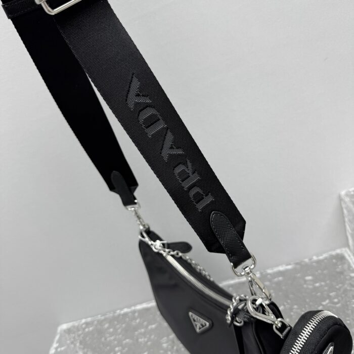 프라다 리에디션 2005 리나일론 앤 사피아노 레더 백 참 블랙 레플리카 미러급 SA급 S급 고퀄리티 최상급 하이엔드 가방 [남성여성공용] 15