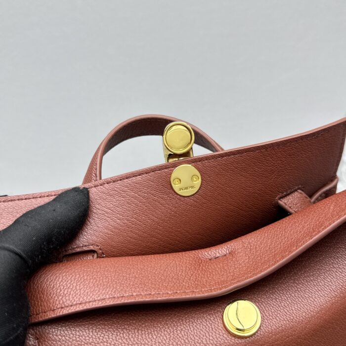 자크뮈스 탑 핸들 백 브라운 염소가죽 스몰 레플리카 미러급 SA급 S급 고퀄리티 최상급 하이엔드 가방 [여성] 12