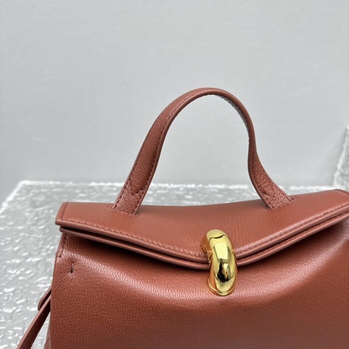 자크뮈스 탑 핸들 백 브라운 염소가죽 스몰 레플리카 미러급 SA급 S급 고퀄리티 최상급 하이엔드 가방 [여성] 10