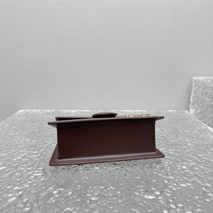 자크뮈스 밤비노 크로스바디 플랩백 다크 브라운 스몰 금장 무광 KBZ 레플리카 미러급 SA급 S급 고퀄리티 최상급 하이엔드 가방 [여성] 5