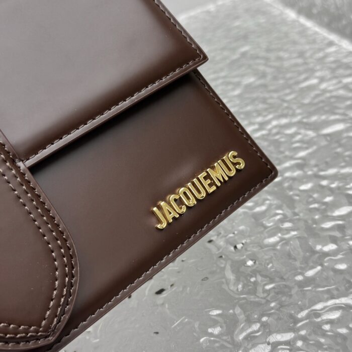 자크뮈스 밤비노 크로스바디 플랩백 다크 브라운 라지 금장 무광 KBZ 레플리카 미러급 SA급 S급 고퀄리티 최상급 하이엔드 가방 [여성] 9