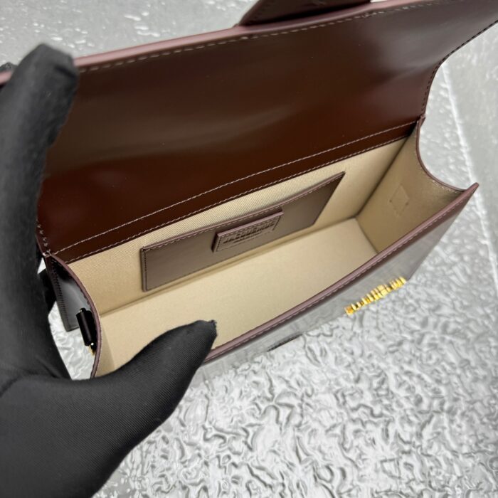 자크뮈스 밤비노 크로스바디 플랩백 다크 브라운 라지 금장 무광 KBZ 레플리카 미러급 SA급 S급 고퀄리티 최상급 하이엔드 가방 [여성] 3