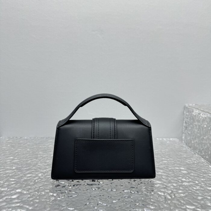 자크뮈스 밤비노 크로스바디 플랩백 블랙 스몰 금장 무광 레더 레플리카 미러급 SA급 S급 고퀄리티 최상급 하이엔드 가방 [여성] 3