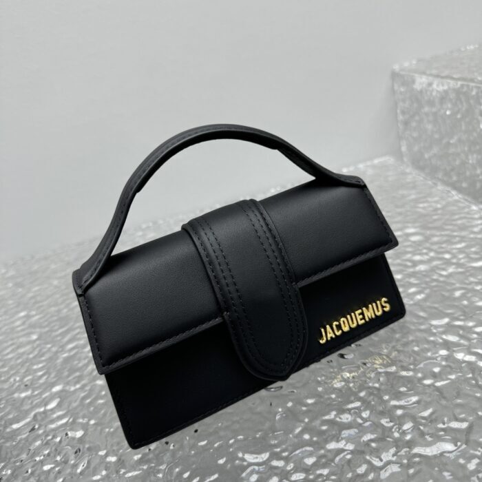 자크뮈스 밤비노 크로스바디 플랩백 블랙 스몰 금장 무광 레더 레플리카 미러급 SA급 S급 고퀄리티 최상급 하이엔드 가방 [여성] 7