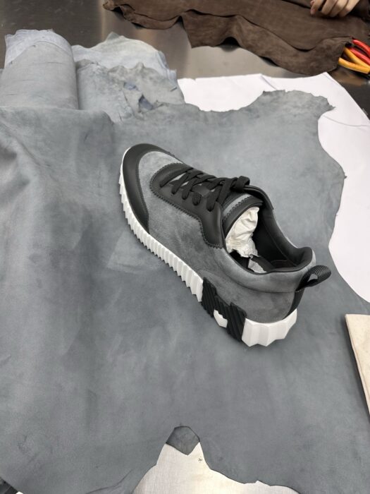 에르메스 바운싱 스니커즈 다크 그레이 블랙 H 레플리카 미러급 SA급 S급 고퀄리티 최상급 하이엔드 신발 [남성여성공용] 2