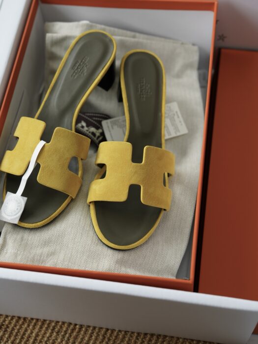 에르메스 오아시스 샌들 뮬 슬리퍼 스웨이드 옐로우 5cm 레플리카 미러급 SA급 S급 고퀄리티 최상급 하이엔드 신발 [여성]