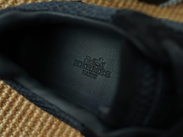 에르메스 바운싱 스니커즈 메쉬 스웨이드 블랙 화이트 H 레플리카 미러급 SA급 S급 고퀄리티 최상급 하이엔드 신발 [남성여성공용] 9