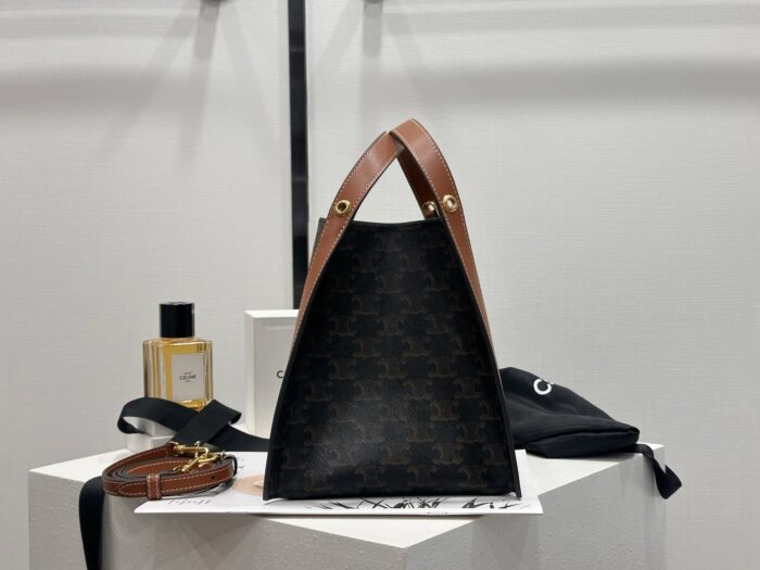 셀린느 스몰 큐브 백 트리옹프 캔버스 내추럴 카프스킨 124182 레플리카 미러급 SA급 S급 고퀄리티 최상급 하이엔드 가방 [여성] 8