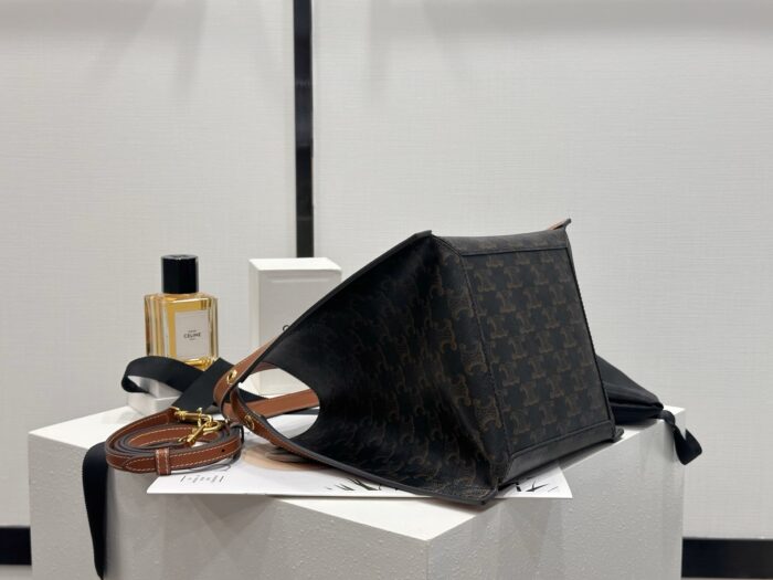 셀린느 스몰 큐브 백 트리옹프 캔버스 내추럴 카프스킨 124182 레플리카 미러급 SA급 S급 고퀄리티 최상급 하이엔드 가방 [여성] 10