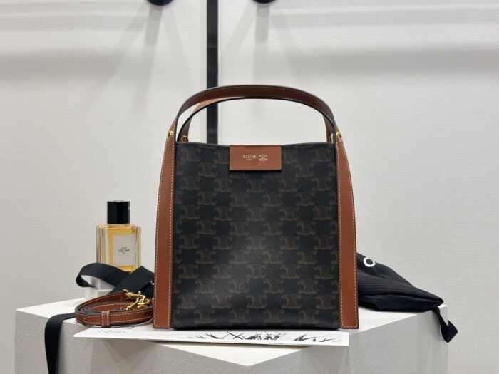 셀린느 스몰 큐브 백 트리옹프 캔버스 내추럴 카프스킨 124182 레플리카 미러급 SA급 S급 고퀄리티 최상급 하이엔드 가방 [여성] 3