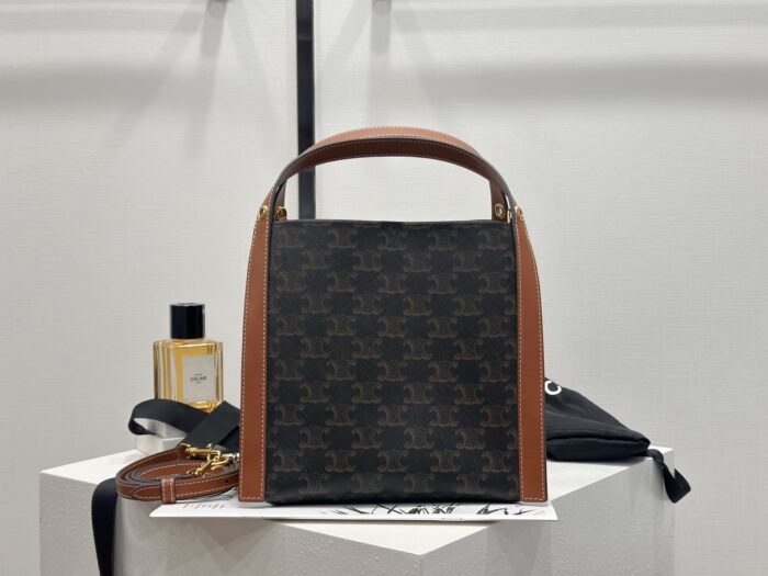 셀린느 스몰 큐브 백 트리옹프 캔버스 내추럴 카프스킨 124182 레플리카 미러급 SA급 S급 고퀄리티 최상급 하이엔드 가방 [여성] 4