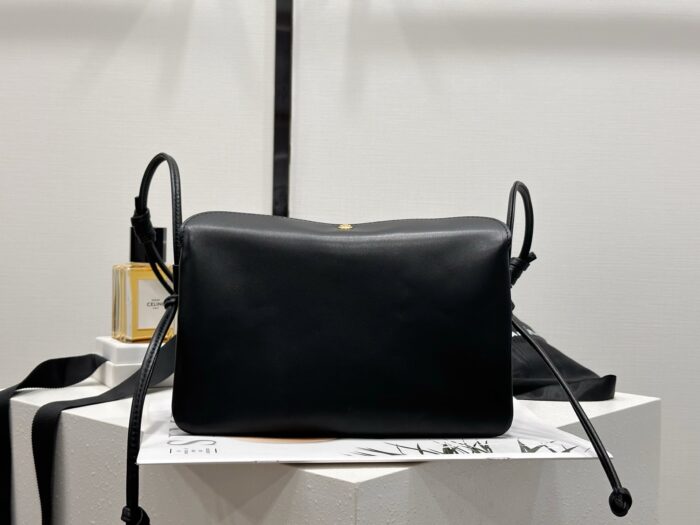 셀린느 트리오 플랩 부드러운 램스킨 10P862 블랙 레플리카 미러급 SA급 S급 고퀄리티 최상급 하이엔드 가방 [여성] 4