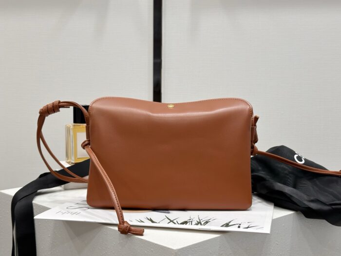 셀린느 트리오 플랩 부드러운 램스킨 10P862 브라운 레플리카 미러급 SA급 S급 고퀄리티 최상급 하이엔드 가방 [남성여성공용] 4