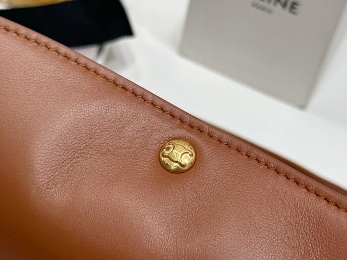 셀린느 트리오 플랩 부드러운 램스킨 10P862 브라운 레플리카 미러급 SA급 S급 고퀄리티 최상급 하이엔드 가방 [남성여성공용] 10