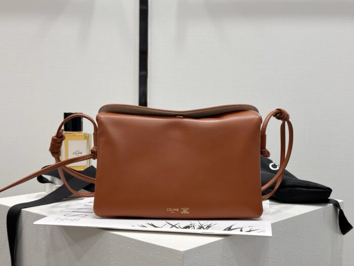 셀린느 트리오 플랩 부드러운 램스킨 10P862 브라운 레플리카 미러급 SA급 S급 고퀄리티 최상급 하이엔드 가방 [남성여성공용] 3