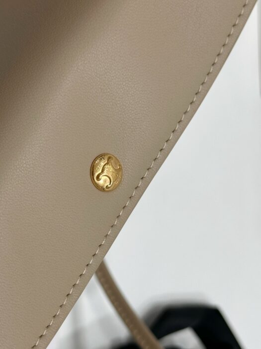 셀린느 트리오 플랩 부드러운 램스킨 10P862 라이트 베이지 레플리카 미러급 SA급 S급 고퀄리티 최상급 하이엔드 가방 [남성여성공용] 13