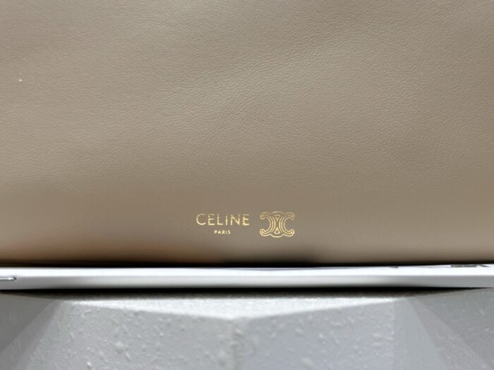 셀린느 트리오 플랩 부드러운 램스킨 10P862 라이트 베이지 레플리카 미러급 SA급 S급 고퀄리티 최상급 하이엔드 가방 [남성여성공용] 14
