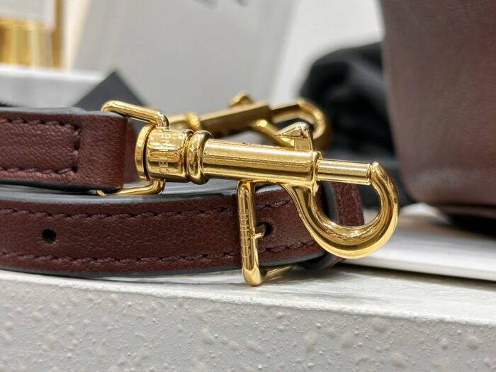 셀린느 스몰 뉴 러기지 서플 샤이니 램스킨 124213 초콜릿 레플리카 미러급 SA급 S급 고퀄리티 최상급 하이엔드 가방 [여성] 15