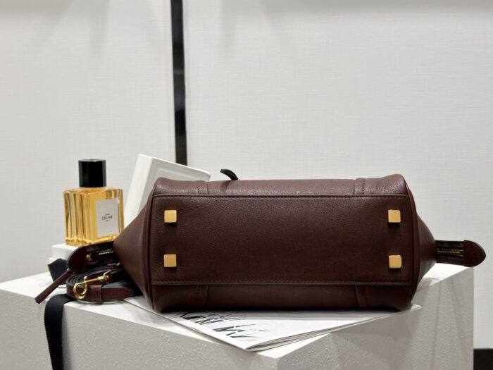 셀린느 스몰 뉴 러기지 서플 샤이니 램스킨 124213 초콜릿 레플리카 미러급 SA급 S급 고퀄리티 최상급 하이엔드 가방 [여성] 6