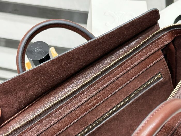 셀린느 스몰 뉴 러기지 서플 샤이니 램스킨 124213 초콜릿 레플리카 미러급 SA급 S급 고퀄리티 최상급 하이엔드 가방 [여성] 13