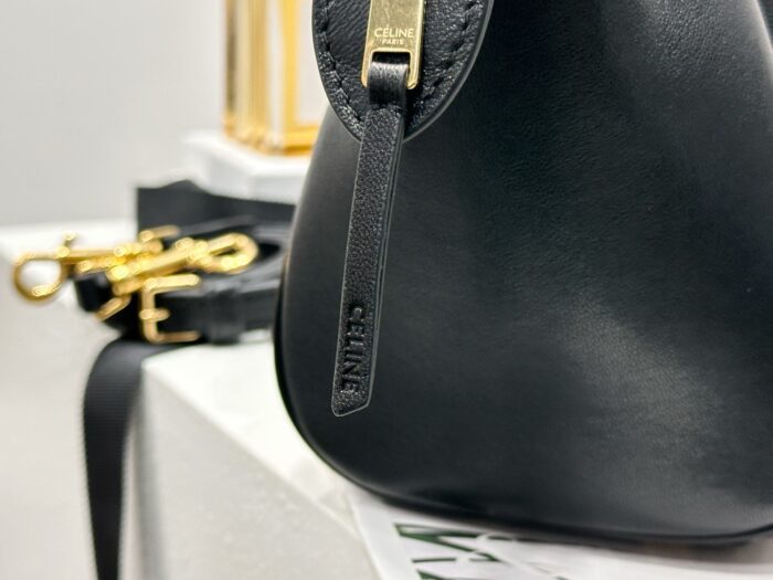 셀린느 스몰 뉴 러기지 서플 샤이니 램스킨 124213 블랙 레플리카 미러급 SA급 S급 고퀄리티 최상급 하이엔드 가방 [여성] 14