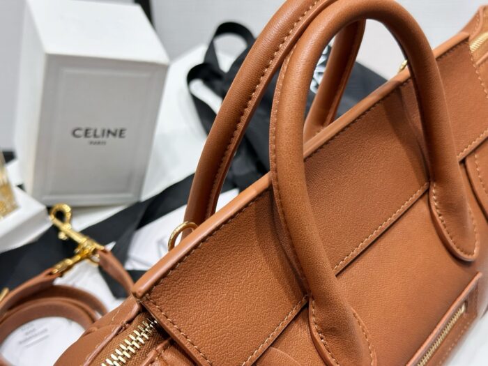 셀린느 스몰 뉴 러기지 서플 샤이니 램스킨 124213 브라운 레플리카 미러급 SA급 S급 고퀄리티 최상급 하이엔드 가방 [여성] 10