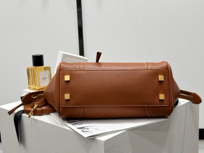 셀린느 스몰 뉴 러기지 서플 샤이니 램스킨 124213 브라운 레플리카 미러급 SA급 S급 고퀄리티 최상급 하이엔드 가방 [여성] 7