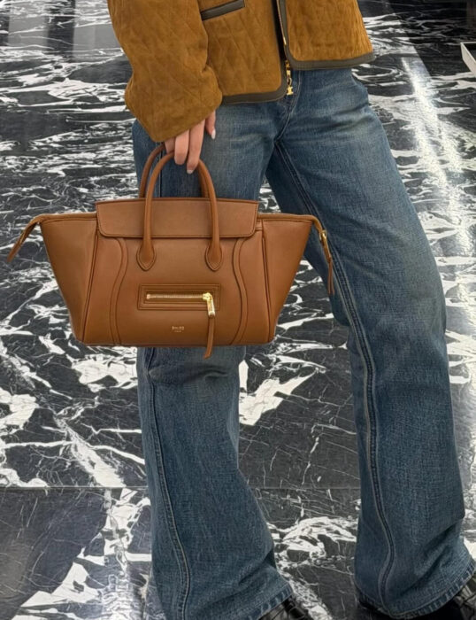 셀린느 스몰 뉴 러기지 서플 샤이니 램스킨 124213 브라운 레플리카 미러급 SA급 S급 고퀄리티 최상급 하이엔드 가방 [여성]