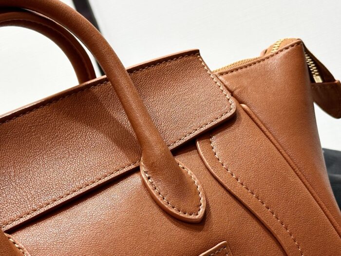 셀린느 스몰 뉴 러기지 서플 샤이니 램스킨 124213 브라운 레플리카 미러급 SA급 S급 고퀄리티 최상급 하이엔드 가방 [여성] 14