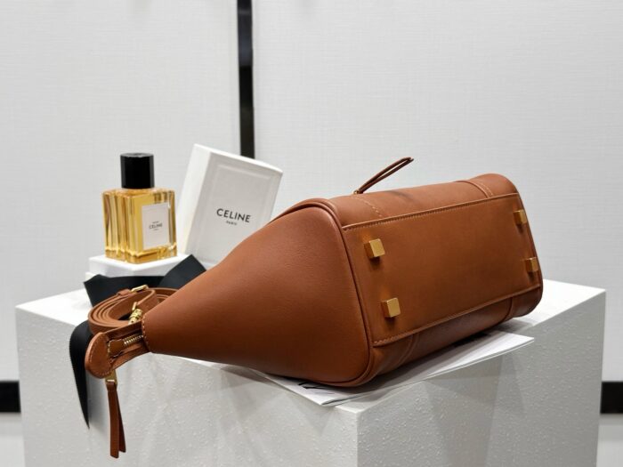 셀린느 스몰 뉴 러기지 서플 샤이니 램스킨 124213 브라운 레플리카 미러급 SA급 S급 고퀄리티 최상급 하이엔드 가방 [여성] 9