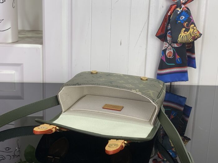 루이비통 사첼 미니 M26969 카키 레플리카 미러급 SA급 S급 고퀄리티 최상급 하이엔드 가방 [남성여성공용] 3