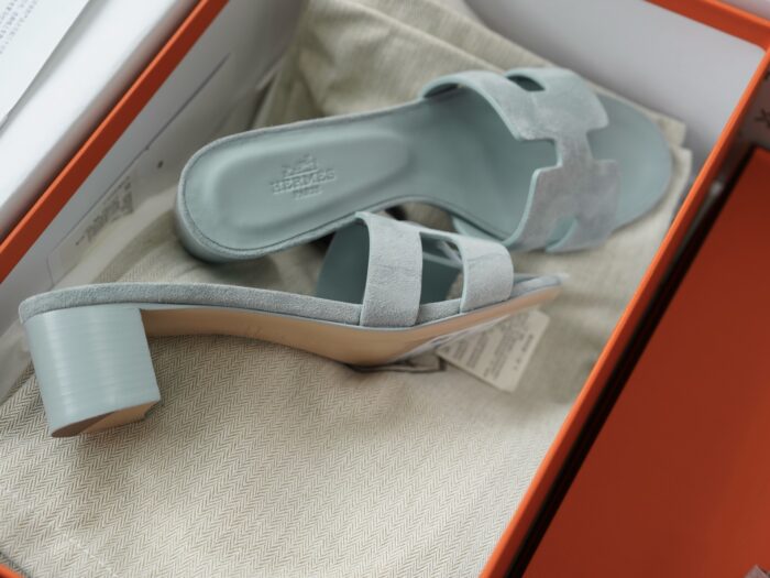 에르메스 오아시스 샌들 뮬 슬리퍼 스웨이드 라이트 남회색 레플리카 미러급 SA급 S급 고퀄리티 최상급 하이엔드 신발 [여성] 5