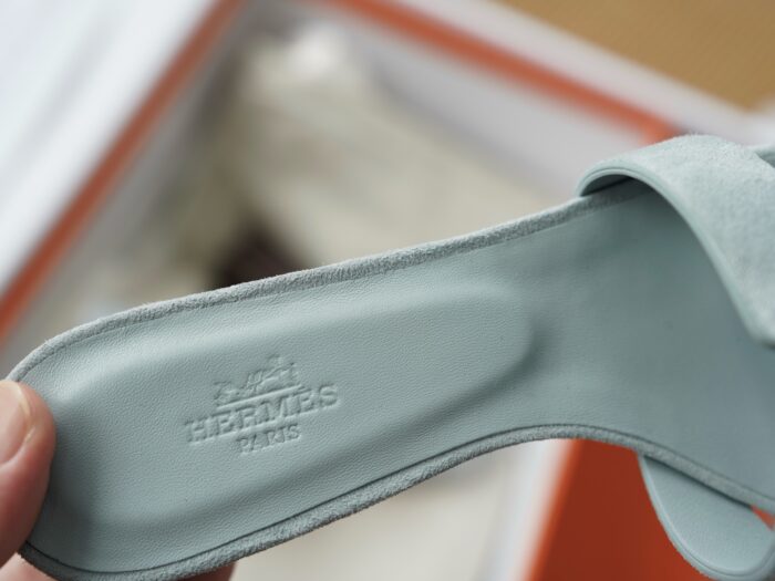 에르메스 오아시스 샌들 뮬 슬리퍼 스웨이드 라이트 남회색 레플리카 미러급 SA급 S급 고퀄리티 최상급 하이엔드 신발 [여성] 9