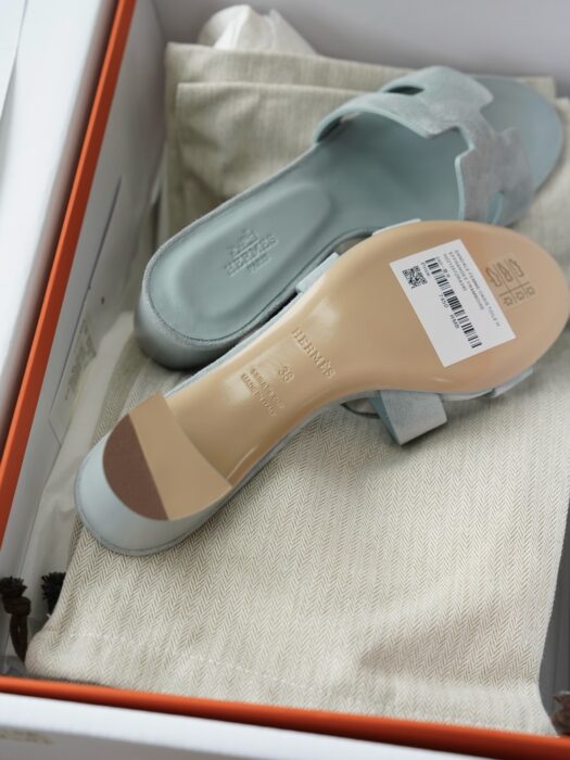 에르메스 오아시스 샌들 뮬 슬리퍼 스웨이드 라이트 남회색 레플리카 미러급 SA급 S급 고퀄리티 최상급 하이엔드 신발 [여성] 2
