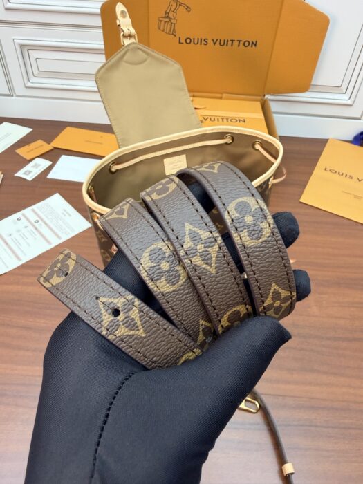 루이비통 몽수리 PM 모노그램 M11198 레플리카 미러급 SA급 S급 고퀄리티 최상급 하이엔드 가방 [여성] 16