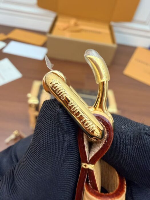 루이비통 사이드 트렁크 브라운 M46358 레플리카 미러급 SA급 S급 고퀄리티 최상급 하이엔드 가방 [여성] 11