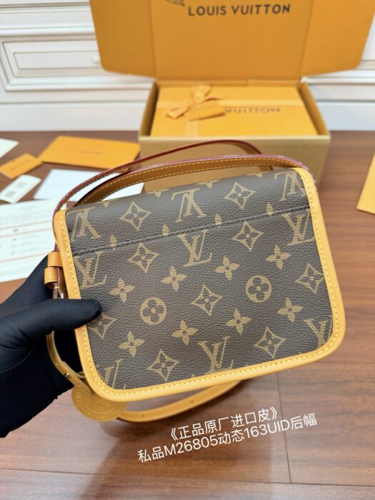 루이비통 사첼 웨어러블 월릿 M26805 레플리카 미러급 SA급 S급 고퀄리티 최상급 하이엔드 가방 [남성여성공용] 2