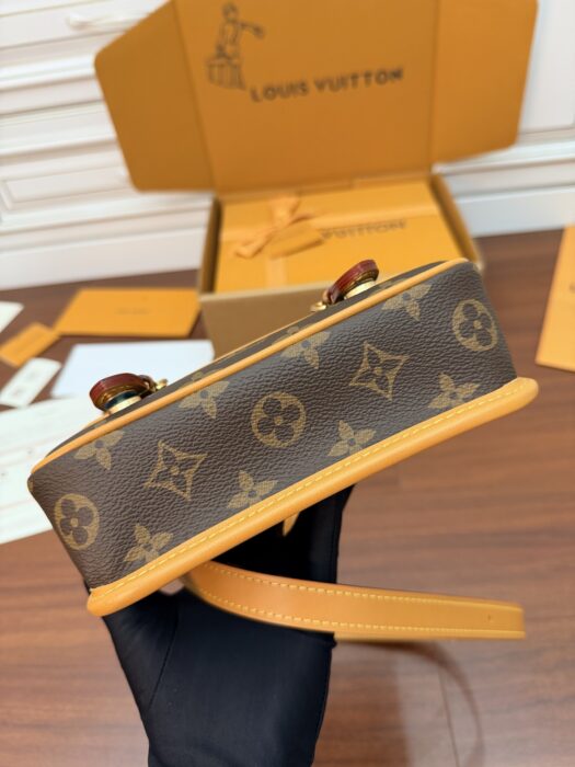 루이비통 사첼 웨어러블 월릿 M26805 레플리카 미러급 SA급 S급 고퀄리티 최상급 하이엔드 가방 [남성여성공용] 8