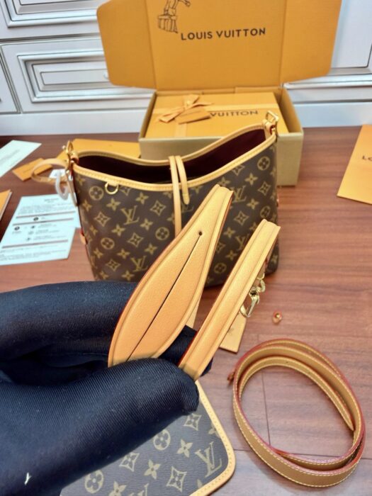 루이비통 캐리올 PM 모노그램 M46203 레플리카 미러급 SA급 S급 고퀄리티 최상급 하이엔드 가방 [여성] 15