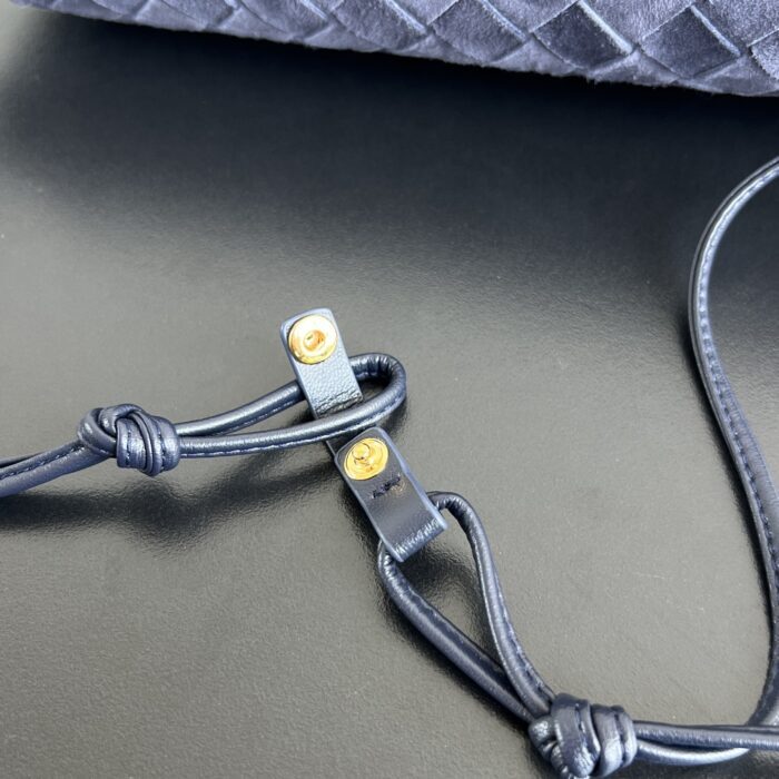 보테가베네타 스웨이드 더스트백 블루 857657 레플리카 미러급 SA급 S급 고퀄리티 최상급 하이엔드 가방 [여성] 8