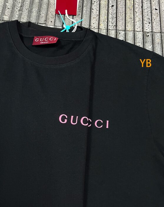 구찌 핑크 모노그램 반팔티 블랙 레플리카 미러급 SA급 S급 고퀄리티 하이엔드 최상급 의류 [남성여성공용] 8