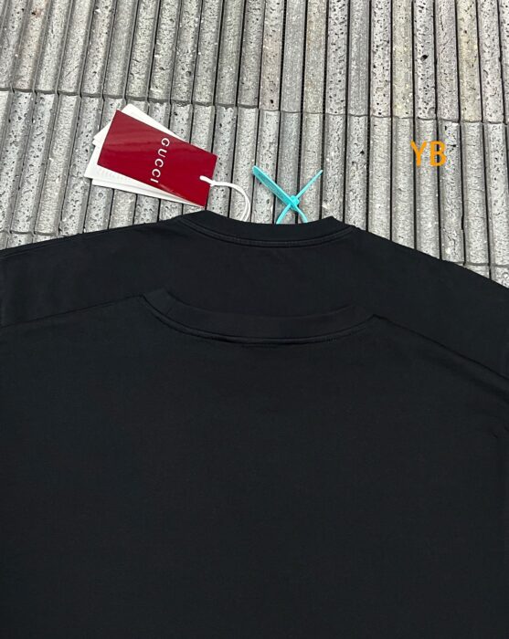 구찌 핑크 모노그램 반팔티 블랙 레플리카 미러급 SA급 S급 고퀄리티 하이엔드 최상급 의류 [남성여성공용] 7