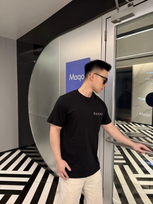 구찌 핑크 모노그램 반팔티 블랙 레플리카 미러급 SA급 S급 고퀄리티 하이엔드 최상급 의류 [남성여성공용]